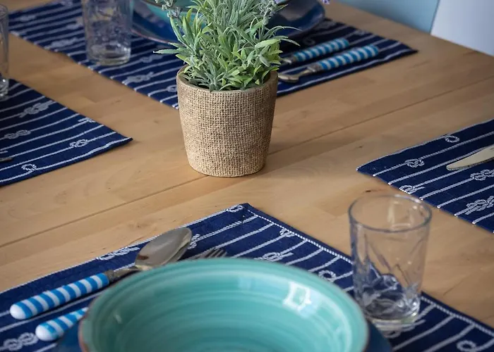 Seaside Near Bugibba Centre & Promenade Daire *