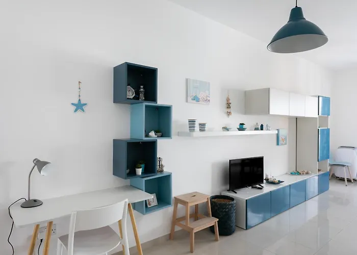 Seaside Near Bugibba Centre & Promenade * St. Paul's Bay