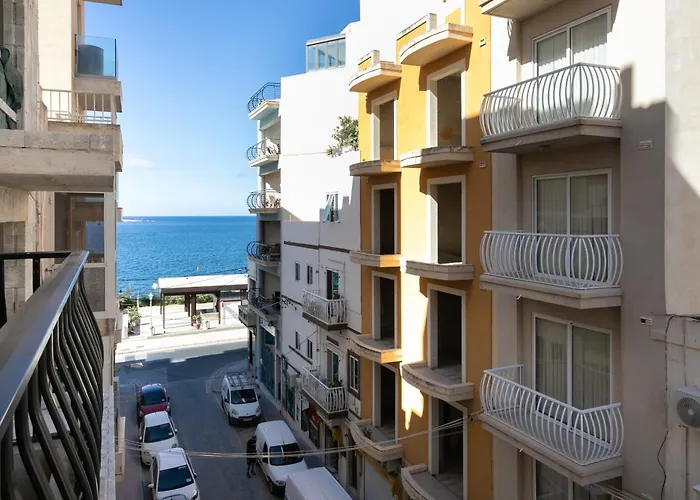 Seaside Near Bugibba Centre & Promenade Σεντ Πόλς Μπέι