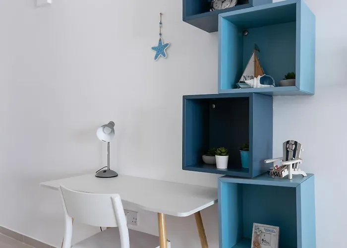 Seaside Near Bugibba Centre & Promenade Σεντ Πόλς Μπέι