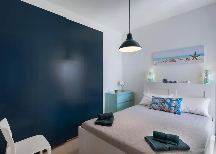 Seaside Near Bugibba Centre & Promenade Σεντ Πόλς Μπέι