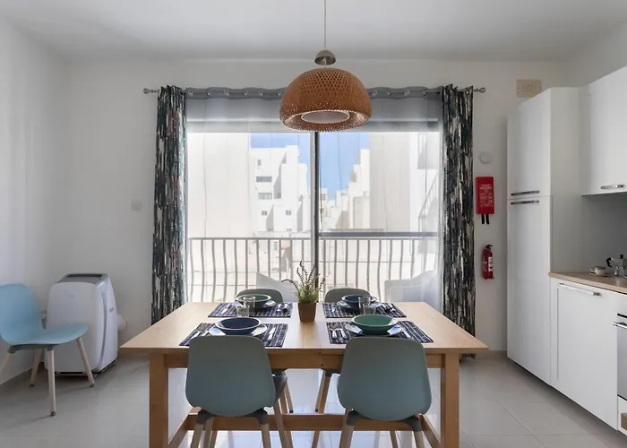 Apartment Seaside Near Bugibba Centre & Promenade *